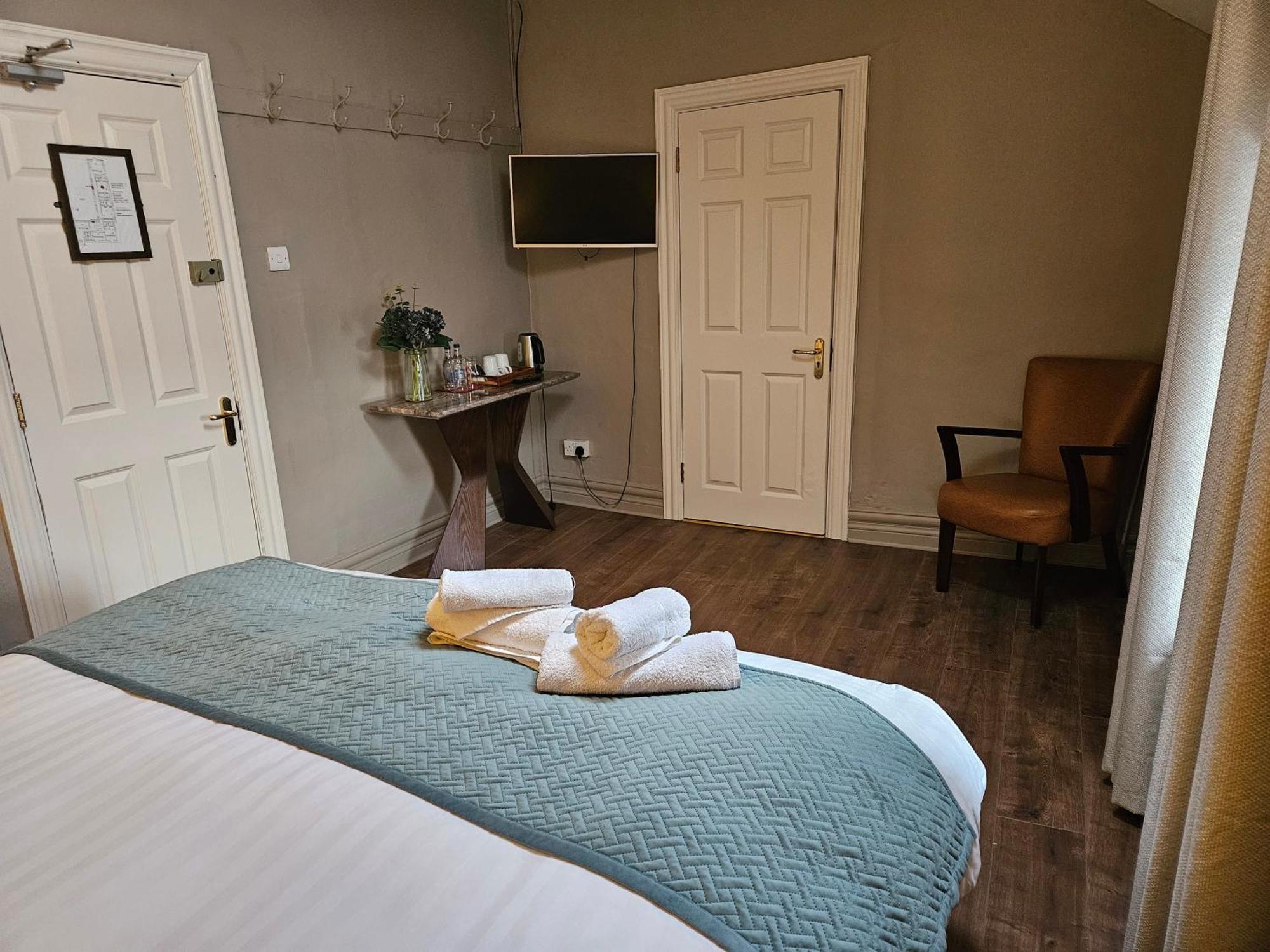Hotel Bounty Bar Trim Zewnętrze zdjęcie