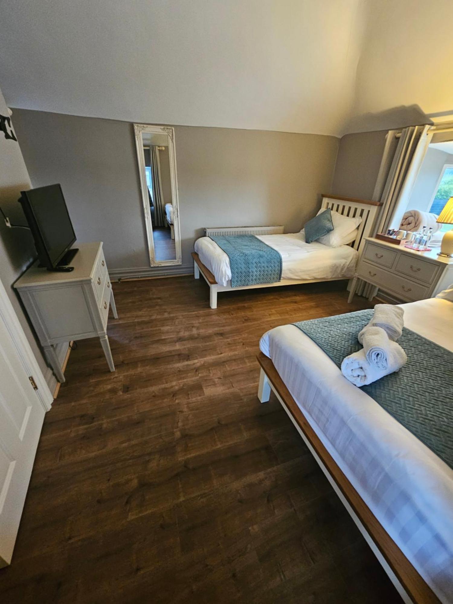 Hotel Bounty Bar Trim Zewnętrze zdjęcie